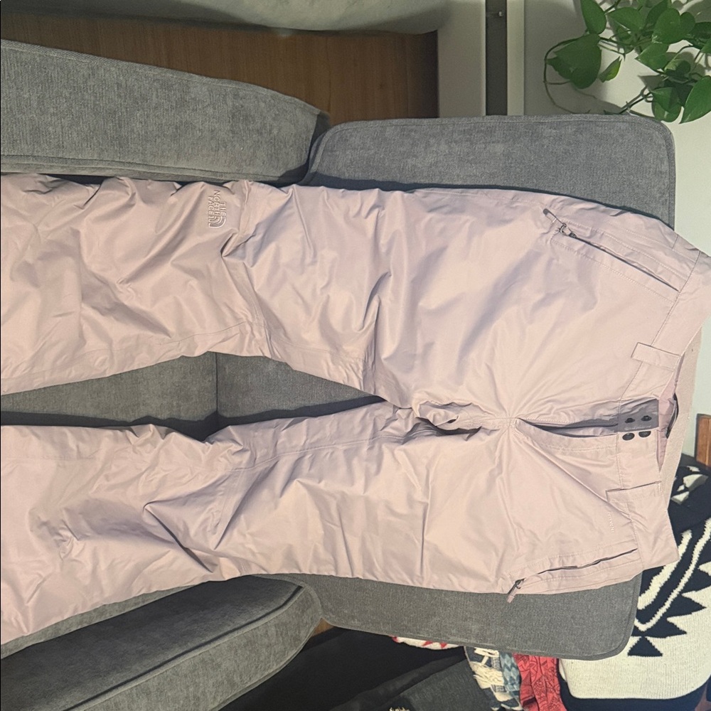 Women’s Northface Dryvent Waterproof Snowpants